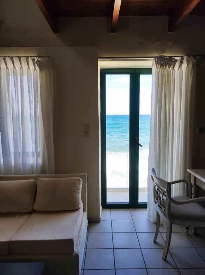 Thalassa Apartments 罗希姆诺 外观 照片