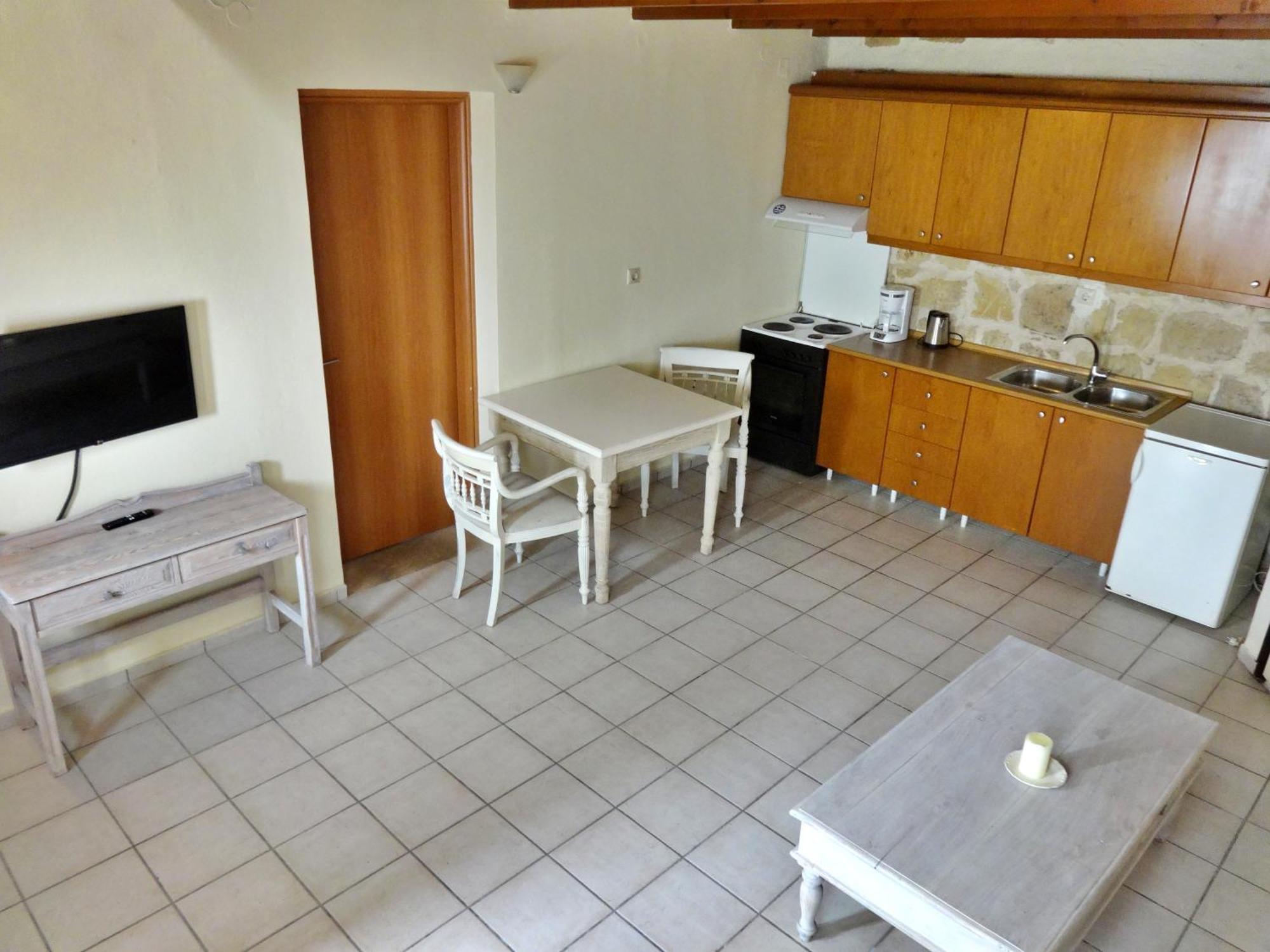 Thalassa Apartments 罗希姆诺 外观 照片