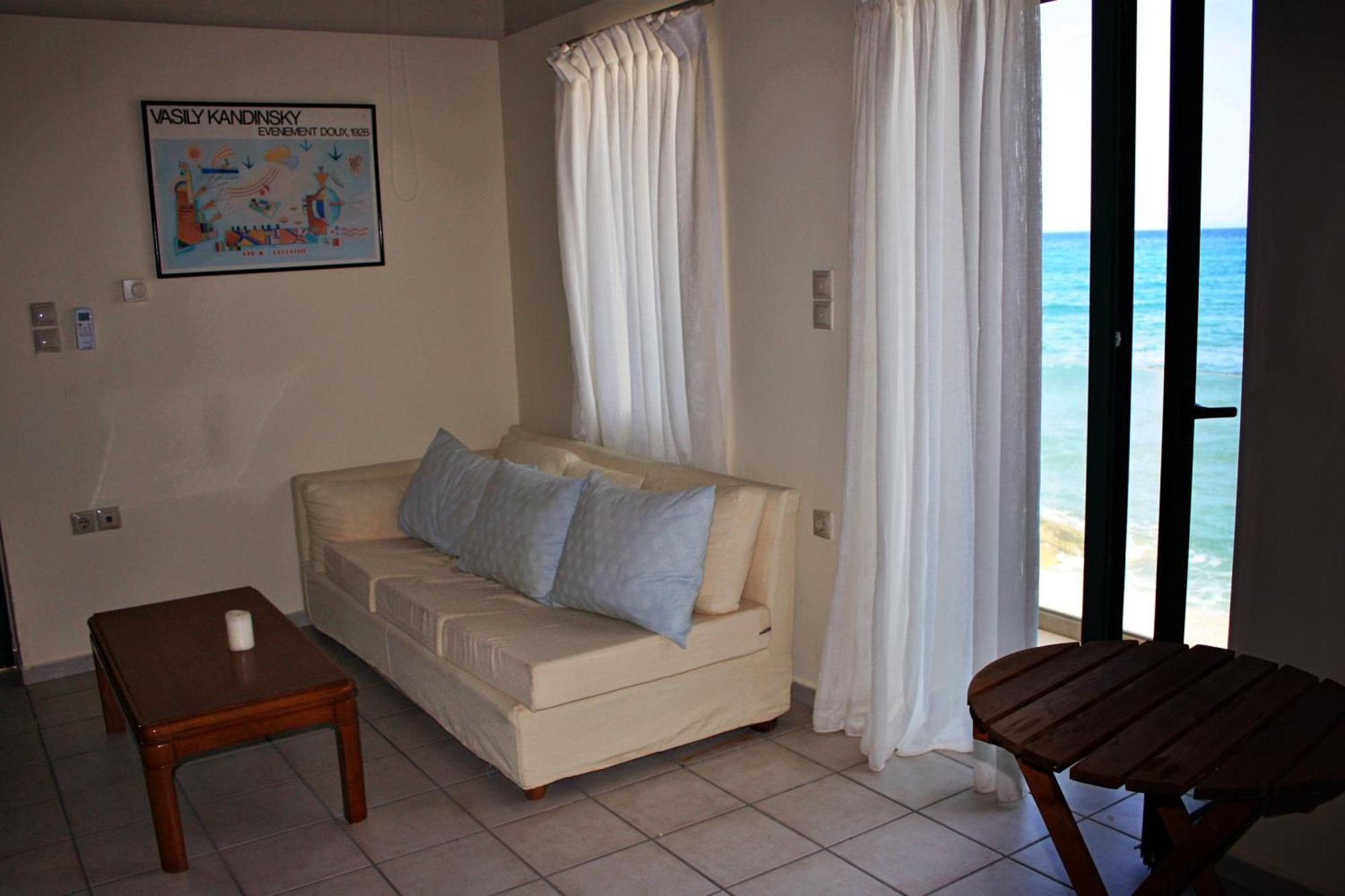 Thalassa Apartments 罗希姆诺 外观 照片